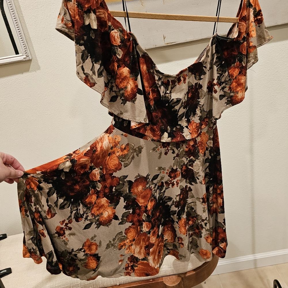 Gorgeous Floral Print off the shoulder Dress